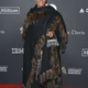 Illustration for article titled Dionne Warwick Doubts Beyoncé's 'Icon' Status